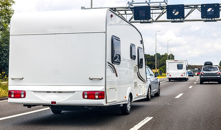 Top tips for a smooth road trip with your caravan this summer